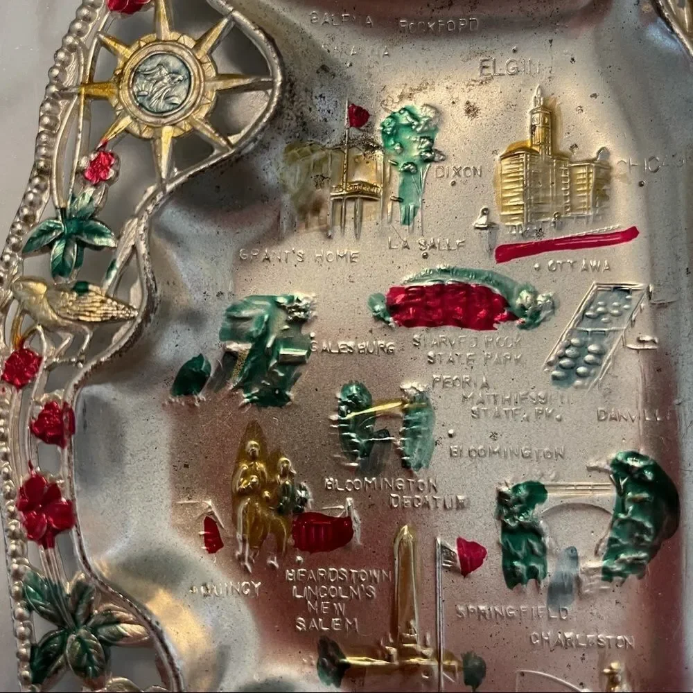 Vintage Illinois Souvenir Tin Ashtray